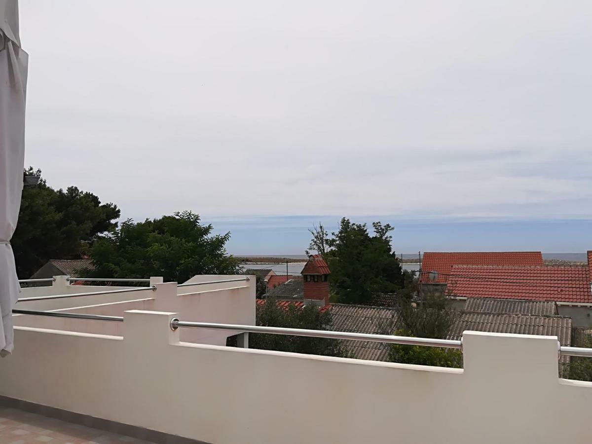 Apartman Rosanda Premuda Exterior photo